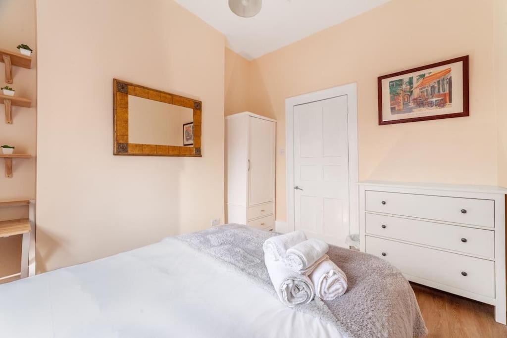 Spacious & Central 3-Bed Flat By Popular Waterloo! Londres Exterior foto